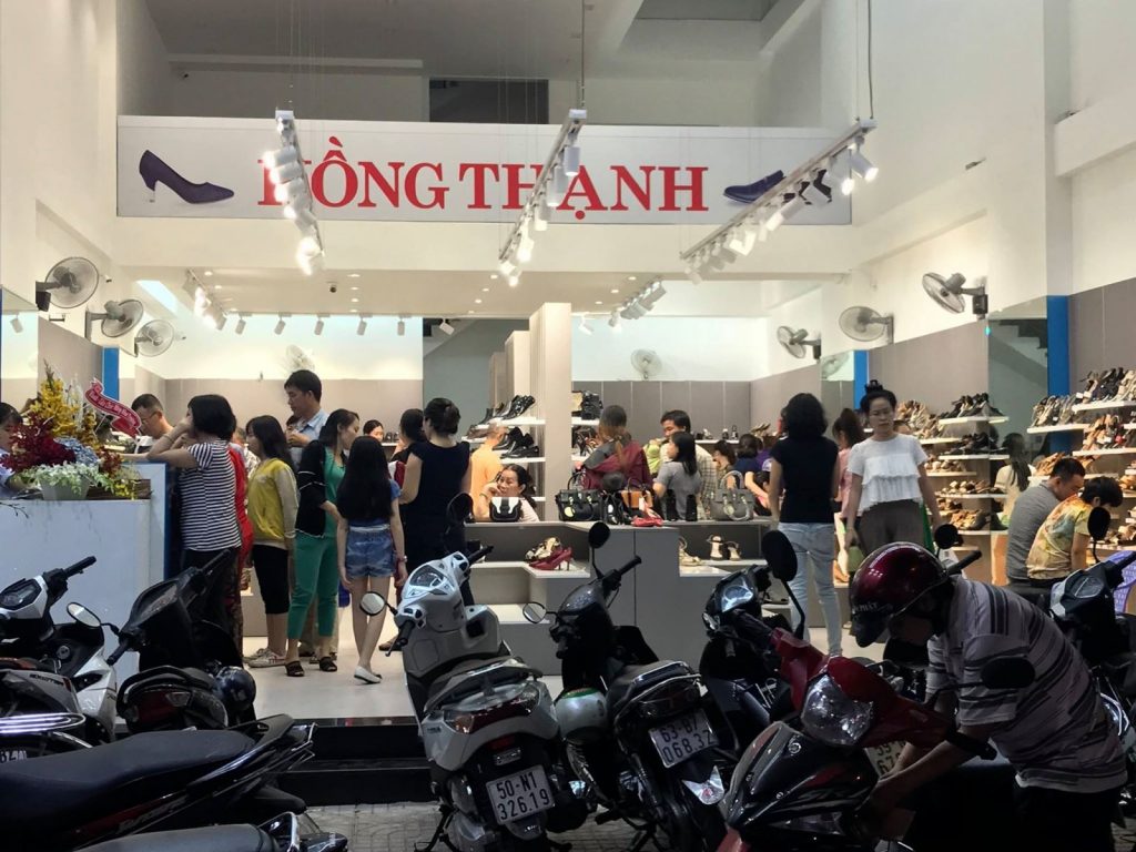 Hồng Thạnh - một trong những thương hiệu giày nổi tiếng ở Việt Nam